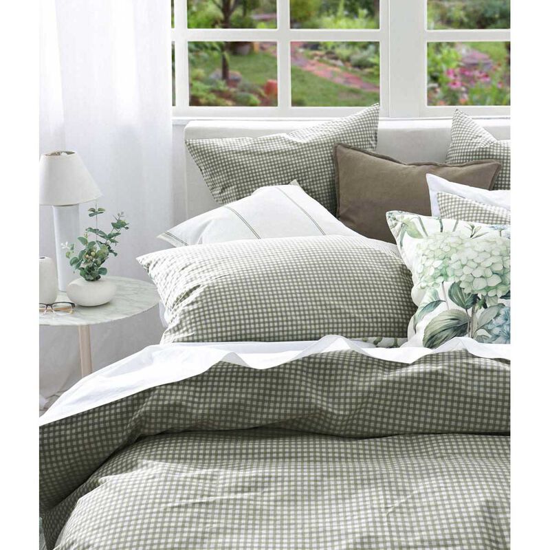 MM Linen Piccadilly Reversable Duvet Set image number 1