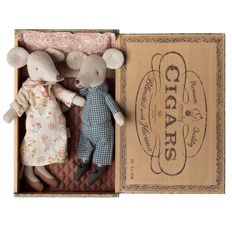 Maileg Grandma And Grandpa Mice In Cigarbox image number 0