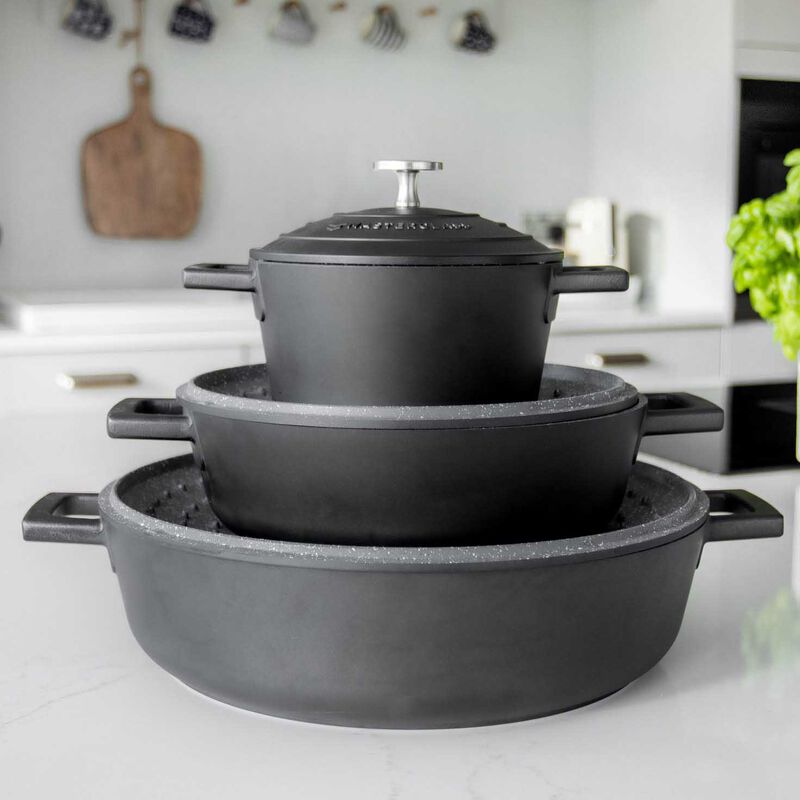 MasterCraft Cast Aluminium Casserole Dish Gift Boxed 16cm - Black image number 3