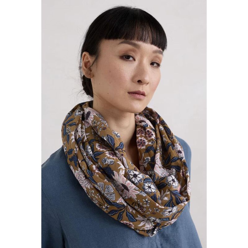 Seasalt Cornwall New Everyday Circle Scarf Pattern Flower Grain image number 1