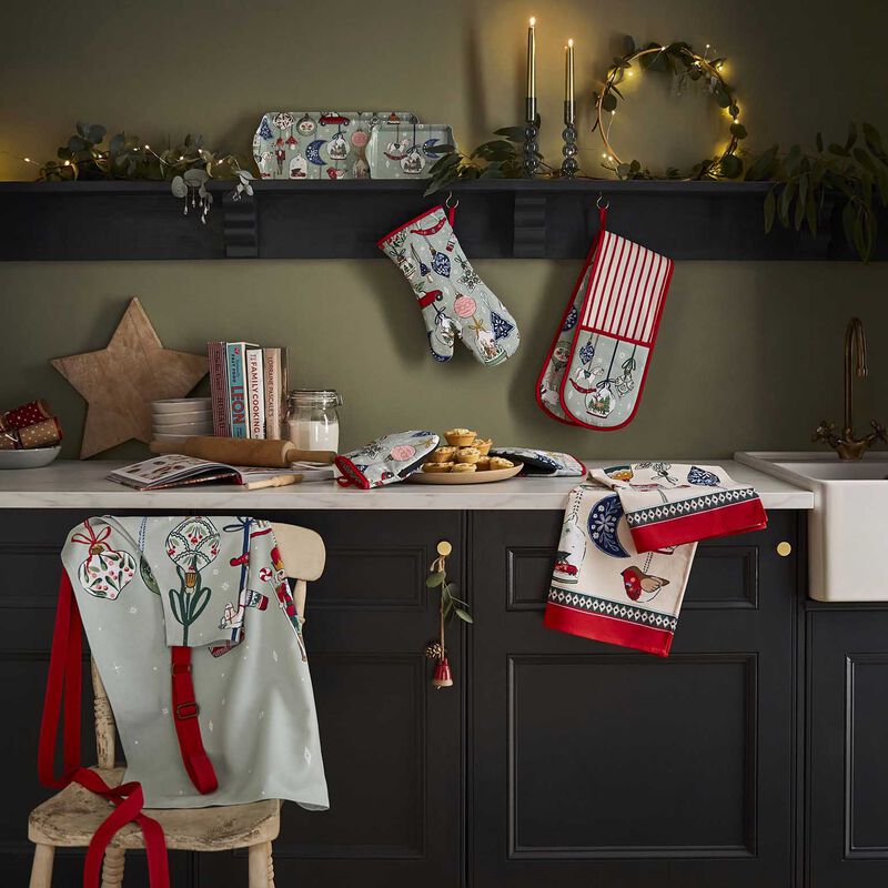 Ulster Weavers Christmas Ornaments Cotton Apron image number 2