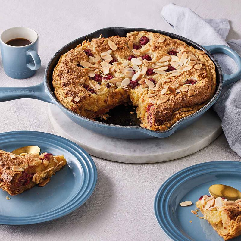Le Creuset Signature Round Skillet 23cm image number 1