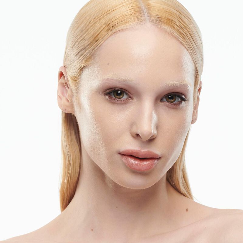 MAC Studio Radiance Serum Powered Foundation image number 6