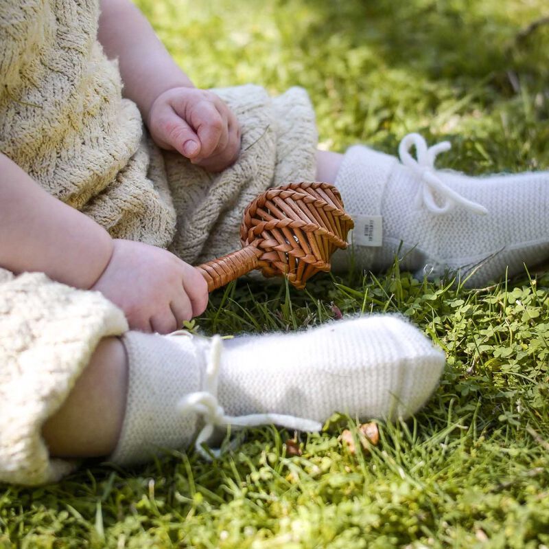 Classical Child Natural Willow Rattle image number 1