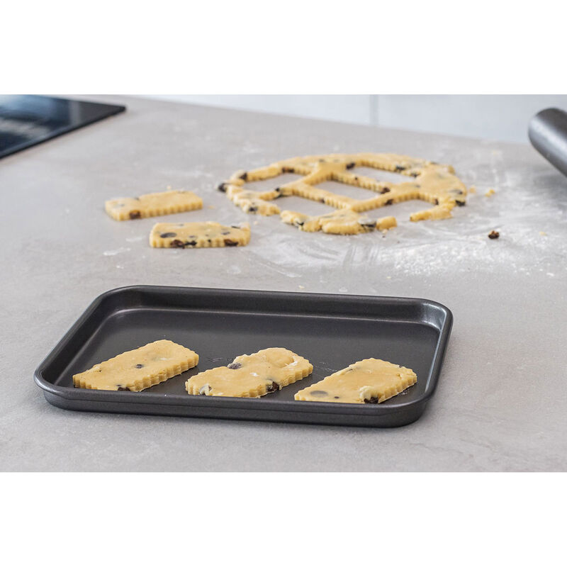 MasterCraft Heavy Base Baking Tray 24x18cm image number 1