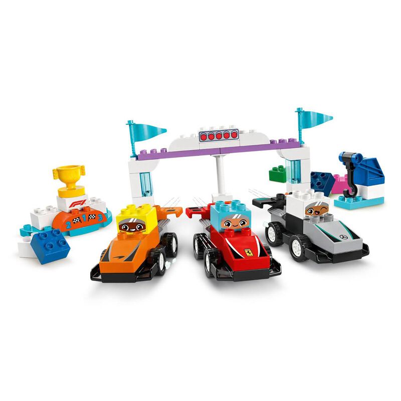 LEGO DUPLO F1® Team Race Cars & Drivers image number 1