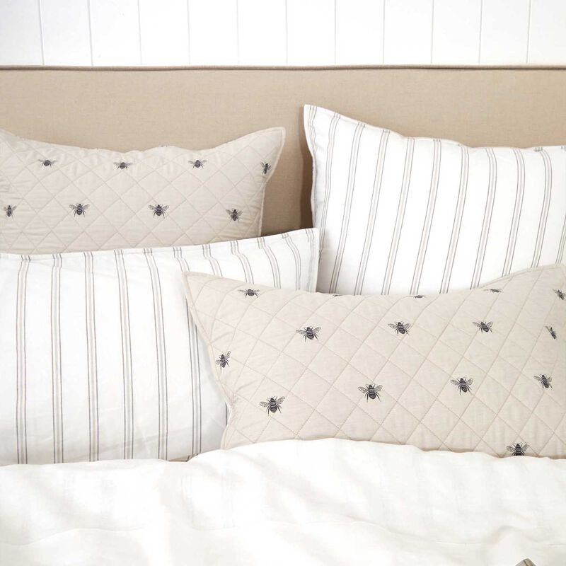 Wallace Cotton Meant To Bee Quilt Standard Pillowcase image number 2