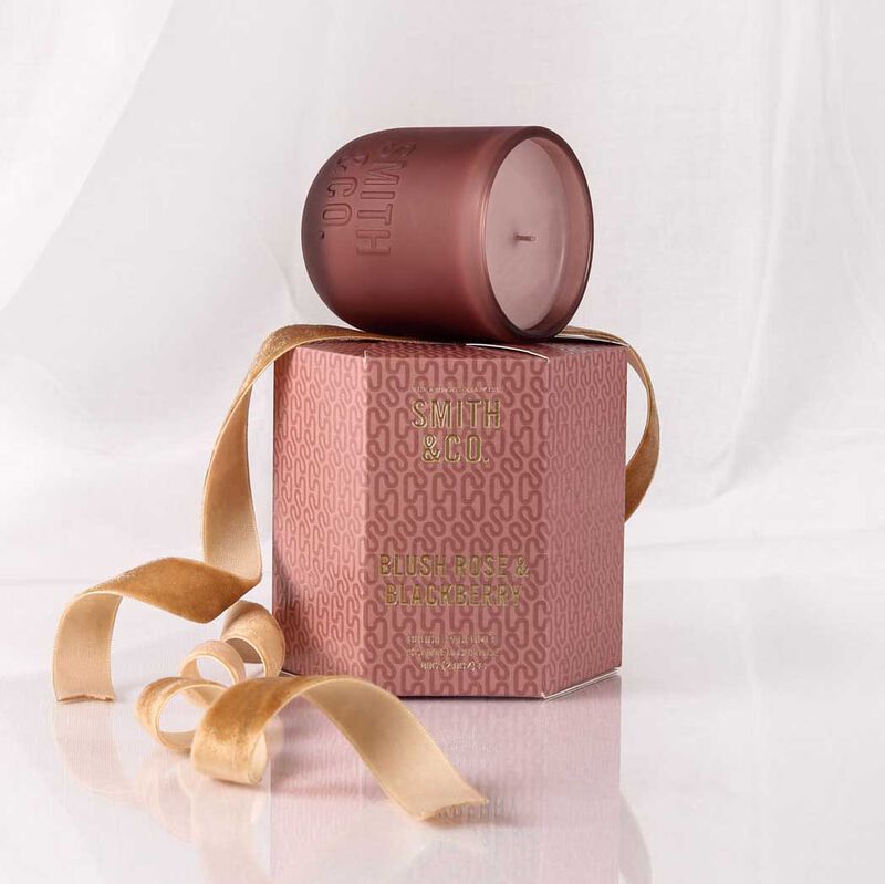 Smith & Co. Blush Rose & Blackberry Festive Candle 80g image number 1