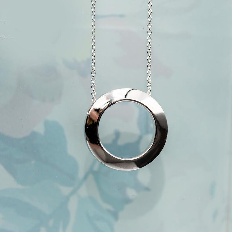 LOVE IN A JEWEL The Circle Of Love Keepsake Pendant image number 1