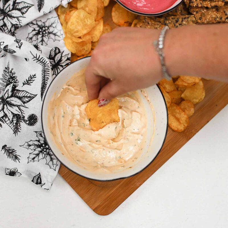 Pepper & Me On Yaaa Onion & Herb Dip Mix 105g image number 2