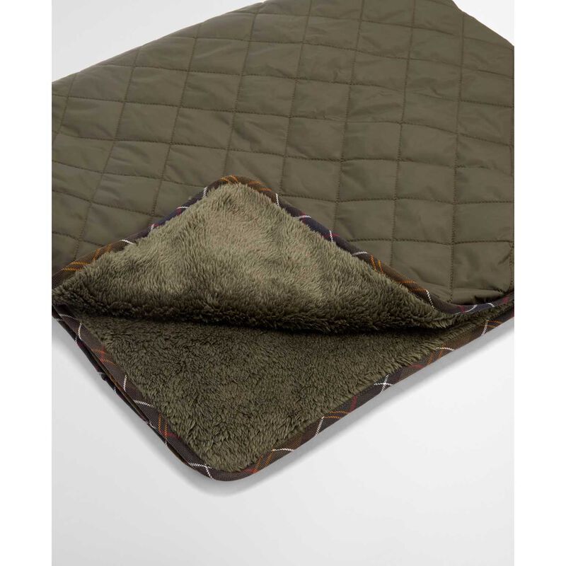 Barbour Dog Quilt & Fleece Blanket image number 2