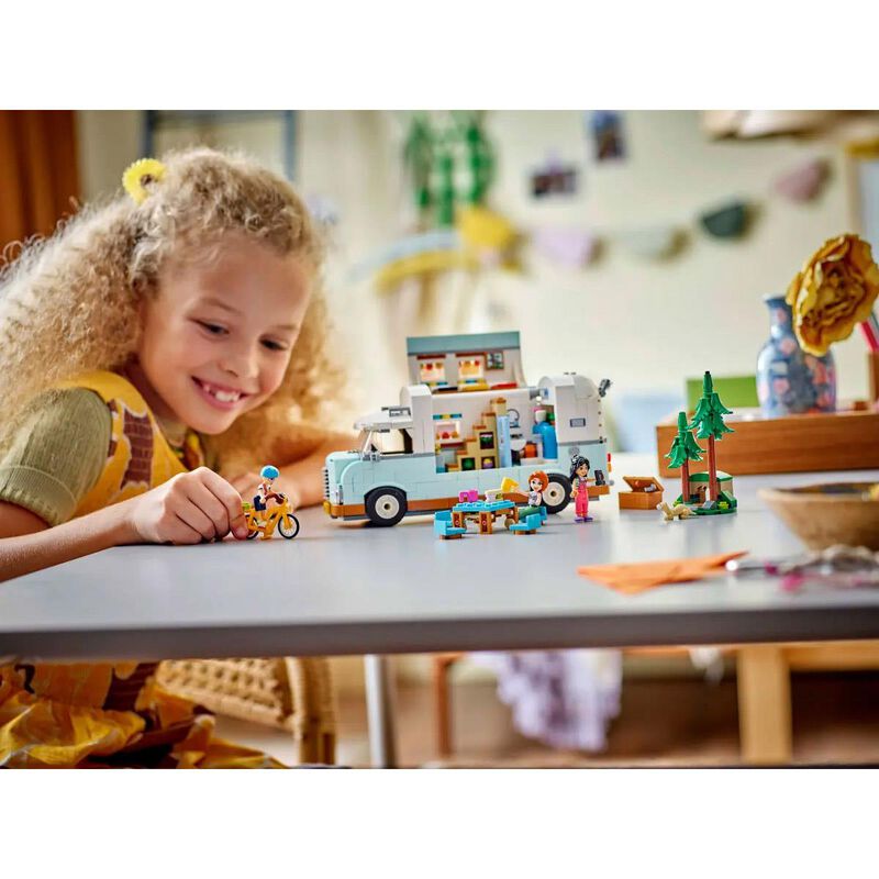 LEGO Friends Friendship Camper Van Adventure image number 3
