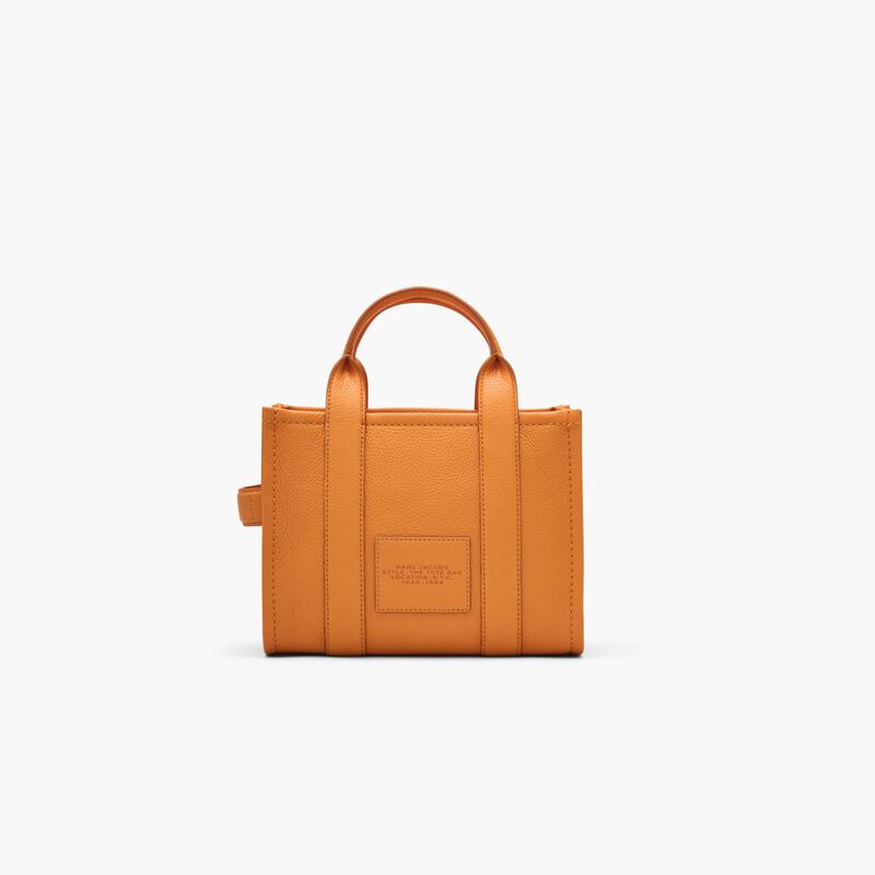 MARC JACOBS The Leather Small Tote Bag image number 25