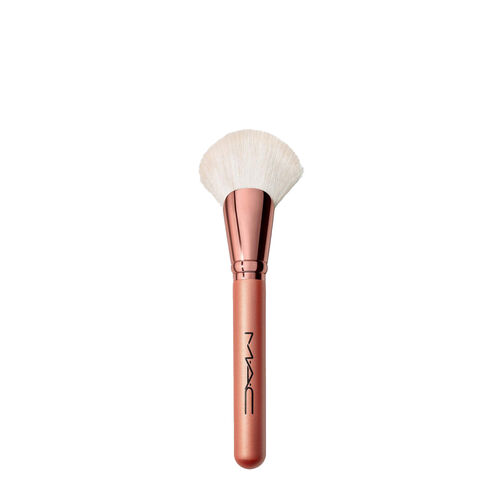 MAC 143S Bronzer Fan Brush