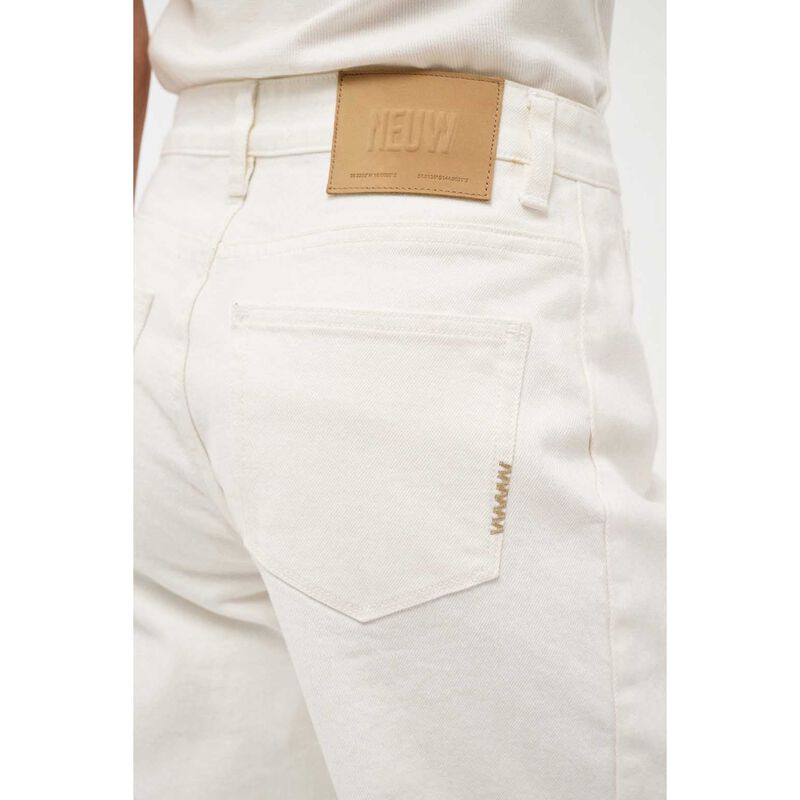 Neuw Amber Barrel Fresh White Jeans image number 2