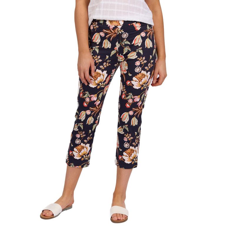 Vassalli Printed Slim Leg 7/8 Length Lightweight Pull On Pant image number 0