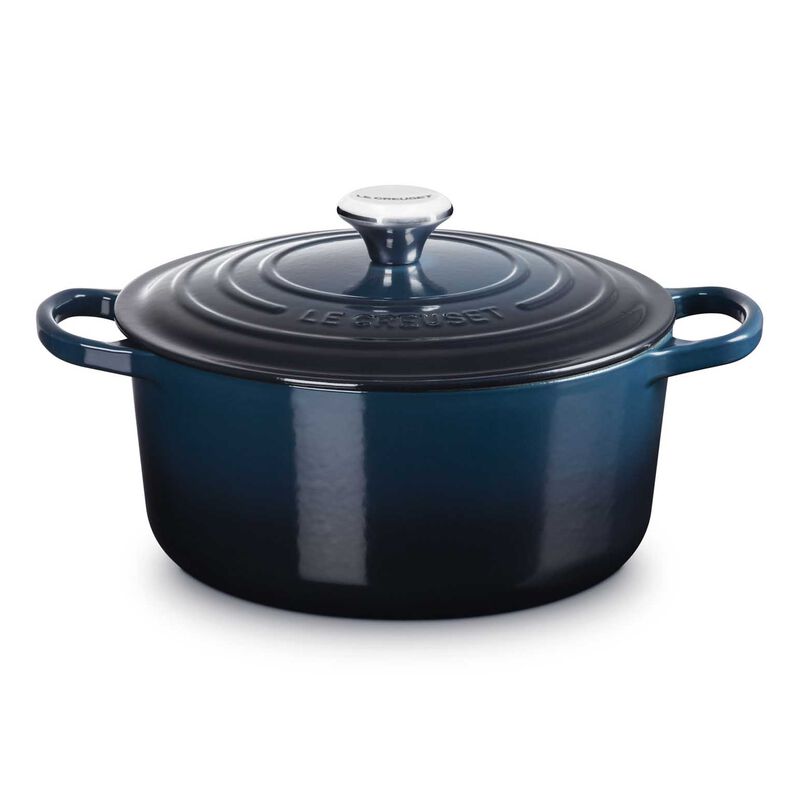 Le Creuset Cast Iron Round Casserole 26cm - Nuit image number 0