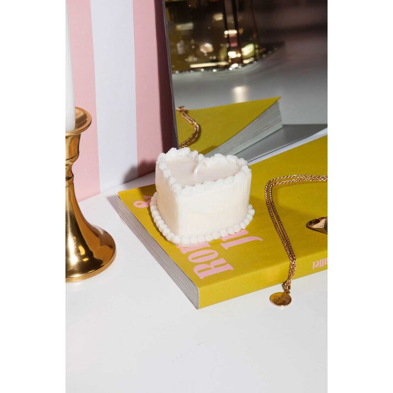 DOIY Sweetie Candle Cake White image number 1