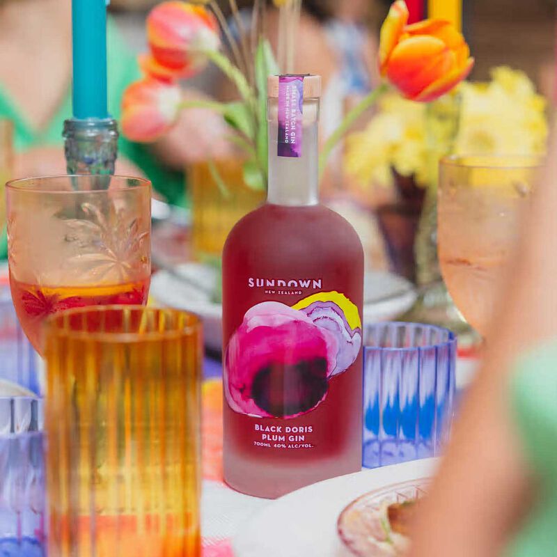 Sundown Doris Plum Gin 700ml image number 1