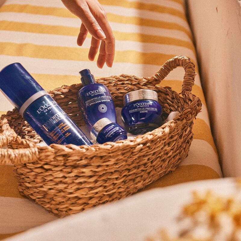 L'Occitane Immortelle Cleansing Foam 150ml image number 1