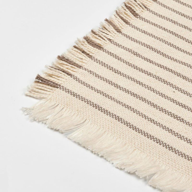 Broste Tablerunner Elouise - Off-White/Taupe (Fungi Grey) image number 1