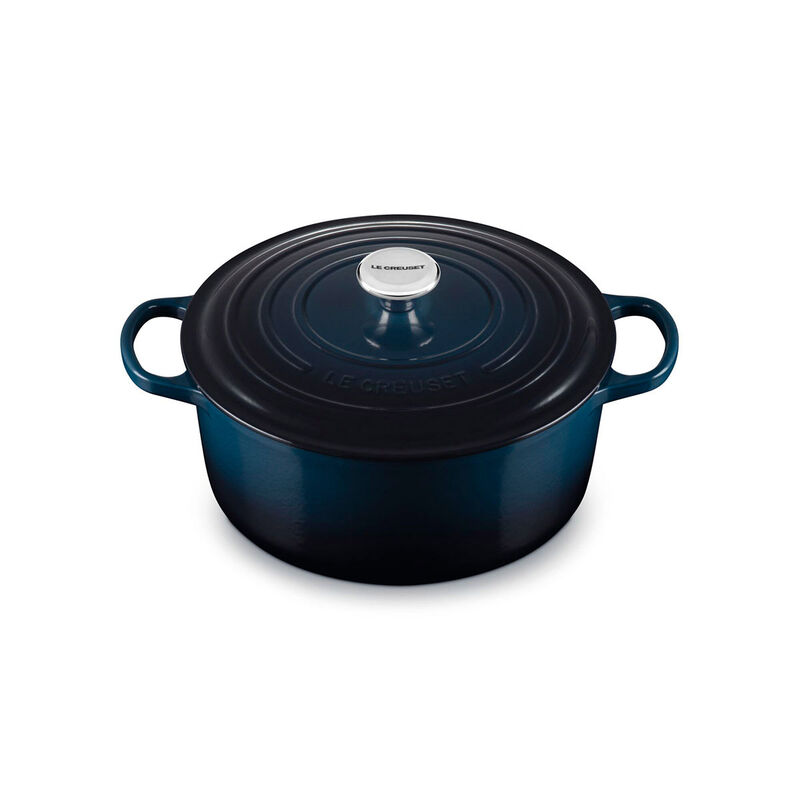 Le Creuset Signature Cast Iron Round Casserole 28cm image number 37
