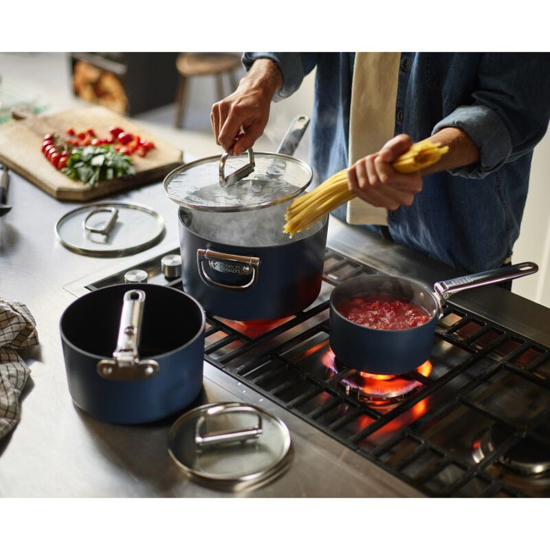 Joseph Joseph Space 19cm Non-Stick Saucepan & Lid image number 3