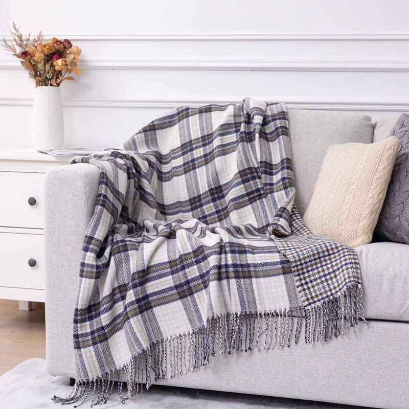 Top Drawer Highland Check Wool Mix Blanket 130x150cm Blue/Green image number 1