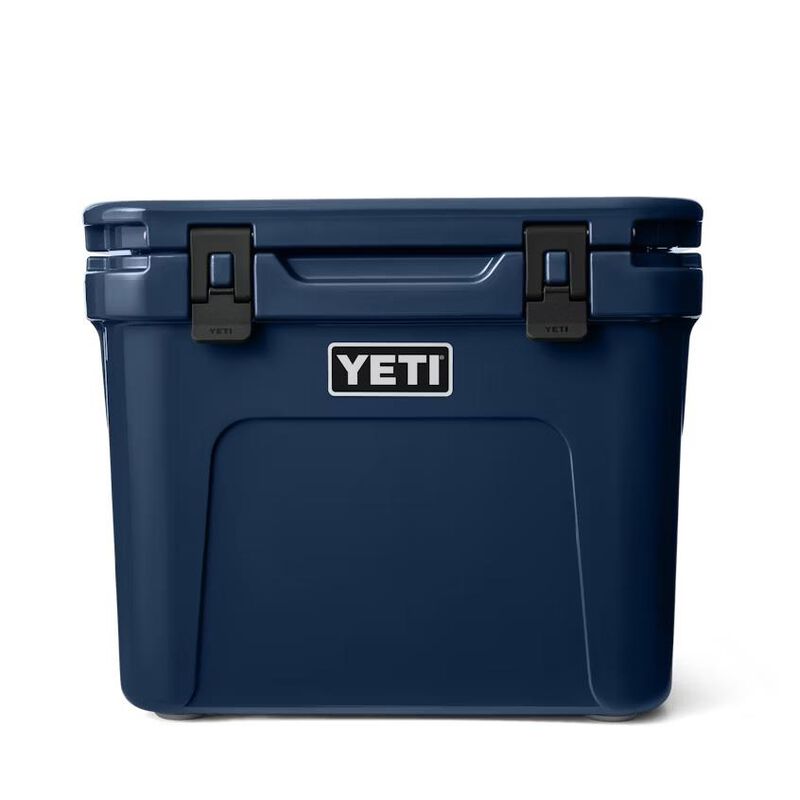 YETI Roadie® 32 Wheeled Cooler image number 3