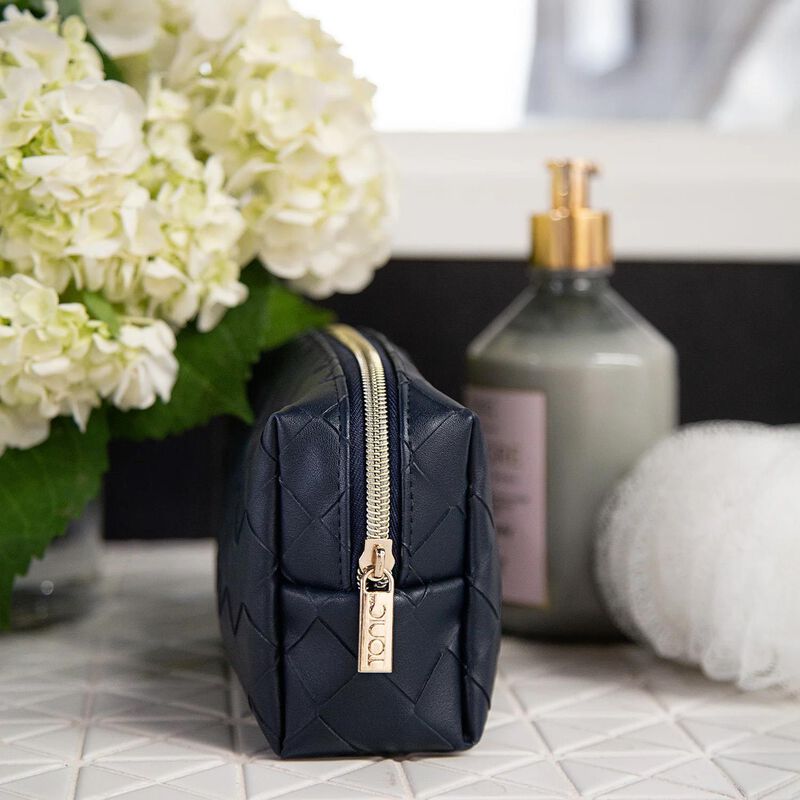 Tonic Woven Beauty Bag image number 3