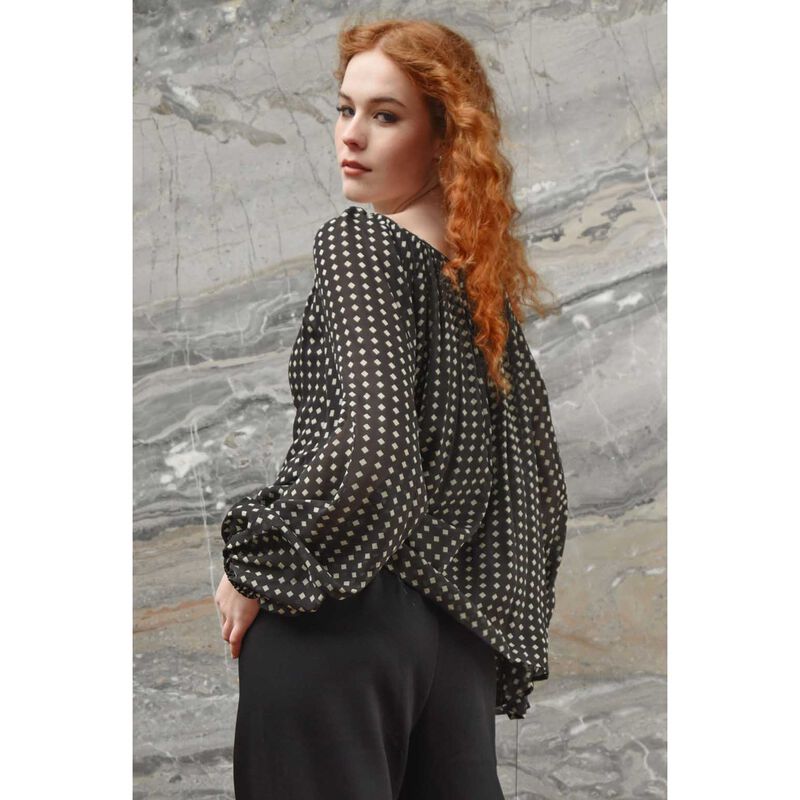 Curate Hot Property Top image number 3