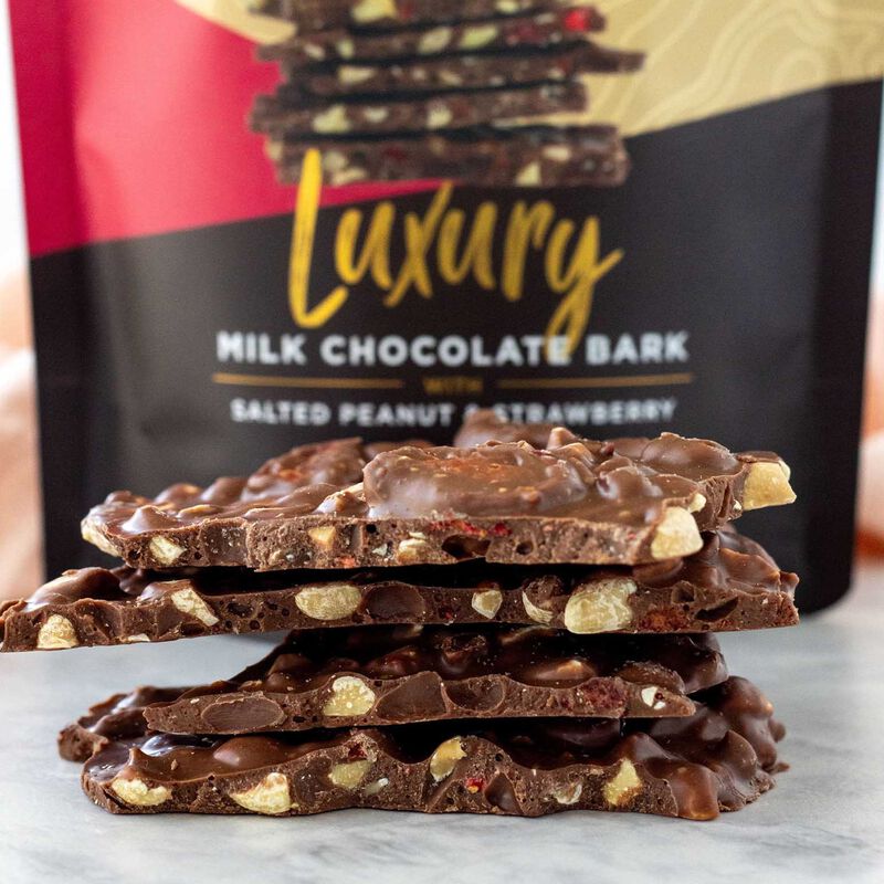 The Remarkable Chocolate Co Salted Peanut & Strawberry Bark 125g image number 1