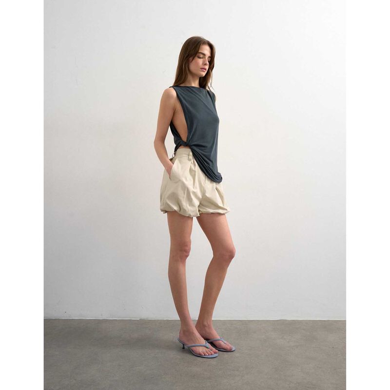 TOPSHOP Freya Bubble Hem Cargo Short image number 3