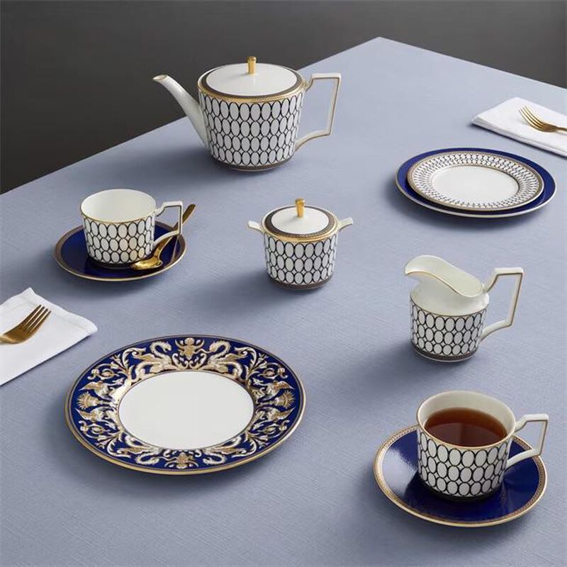 Wedgwood Renaissance Gold Creamer 260ml image number 3