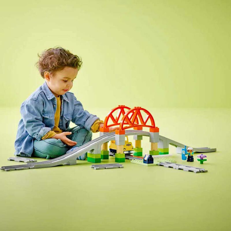 LEGO DUPLO Train Bridge and Tracks Expansion Set image number 3