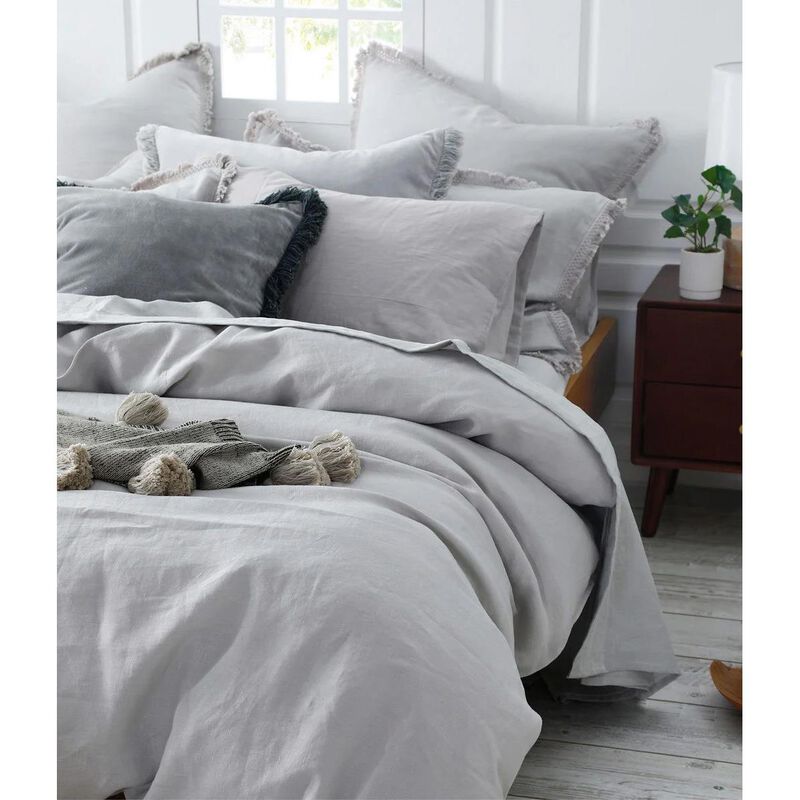 MM Linen Laundered Linen Duvet Set image number 4