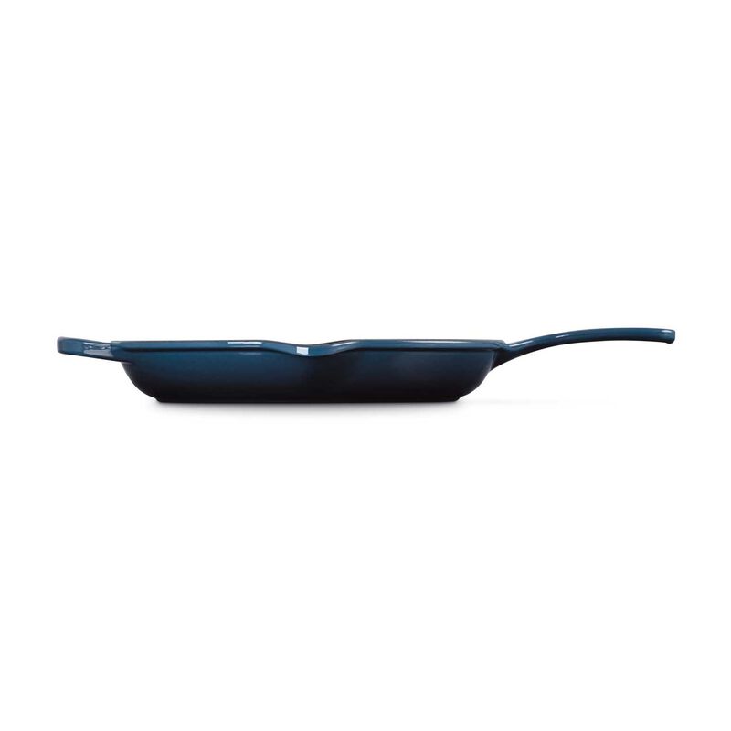 Le Creuset Signature Round Skillet 30cm Nuit image number 2