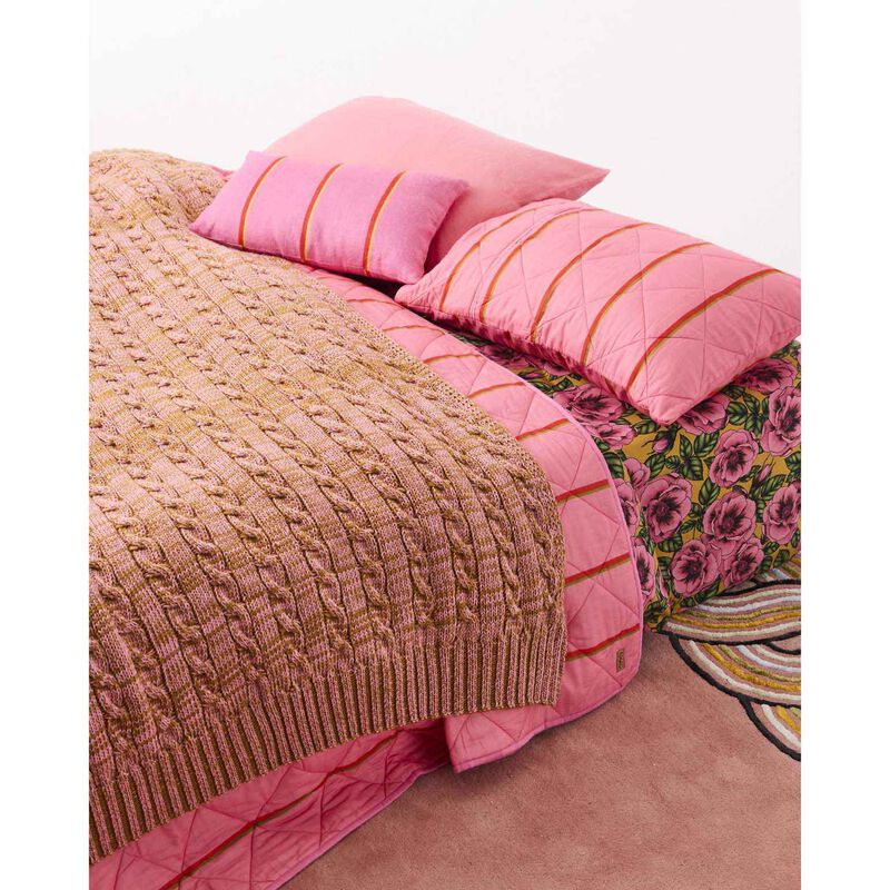 Kip&Co Toffee Swirl Cable Knit Blanket image number 1