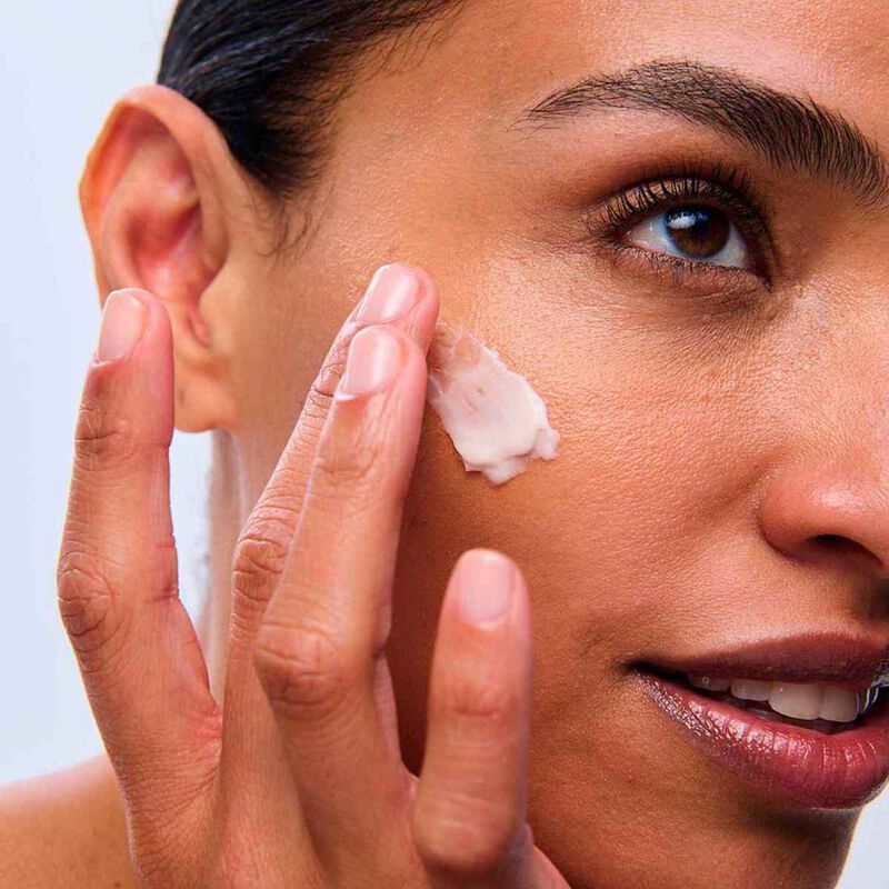 Clarins Super Restorative Day Cream - Dry Skin image number 3