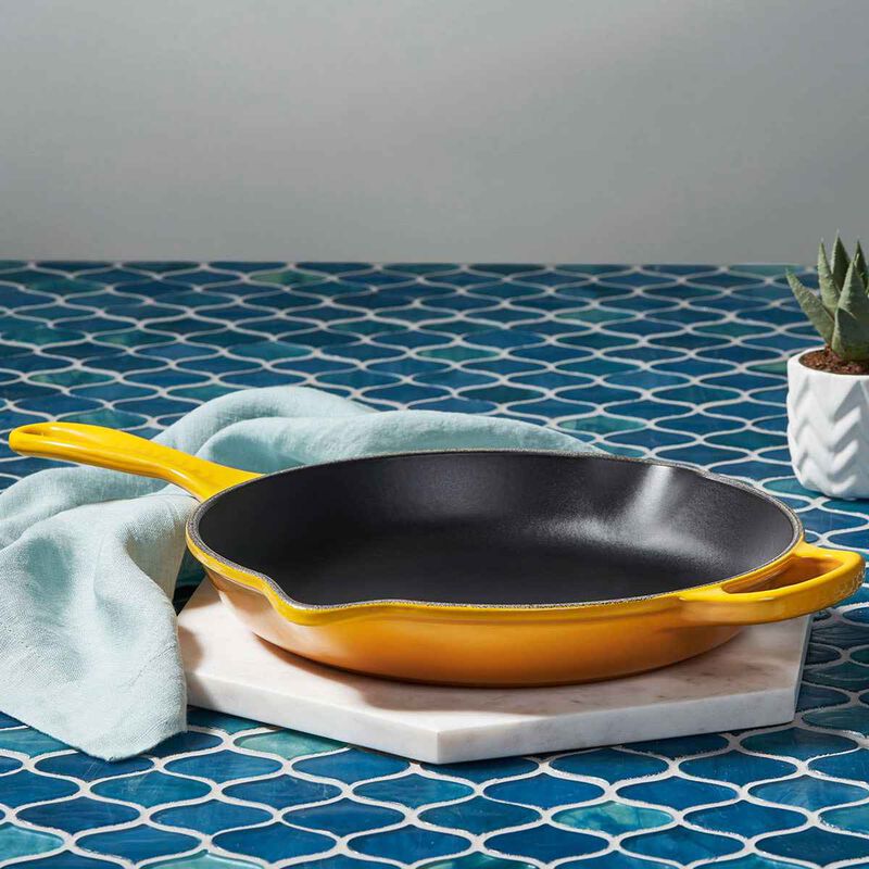Le Creuset Signature Cast Iron Round Skillet 20cm image number 14