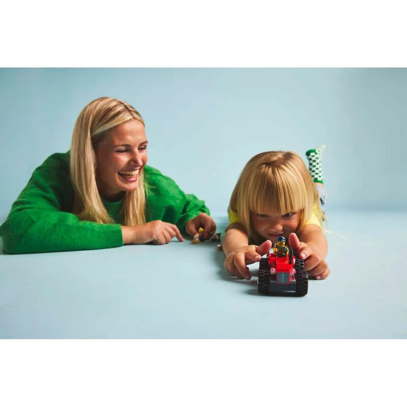 LEGO City Red Farm Tractor with Trailer & Sheep image number 3