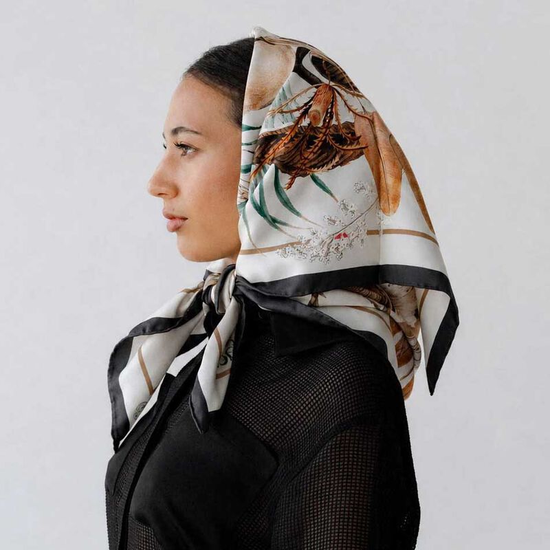 Artifact Liora Tapestry Scarf image number 3