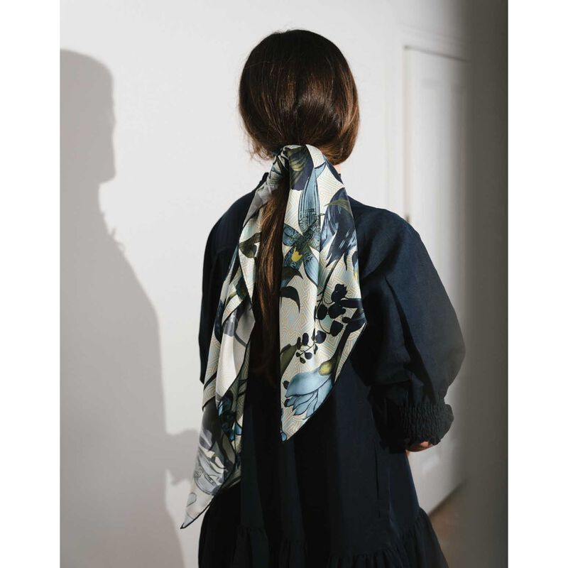 Artifact Eos Sqaure Silk Scarf image number 1