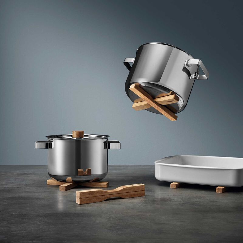 Eva Solo Magnetic Trivet Wood - Oak image number 1