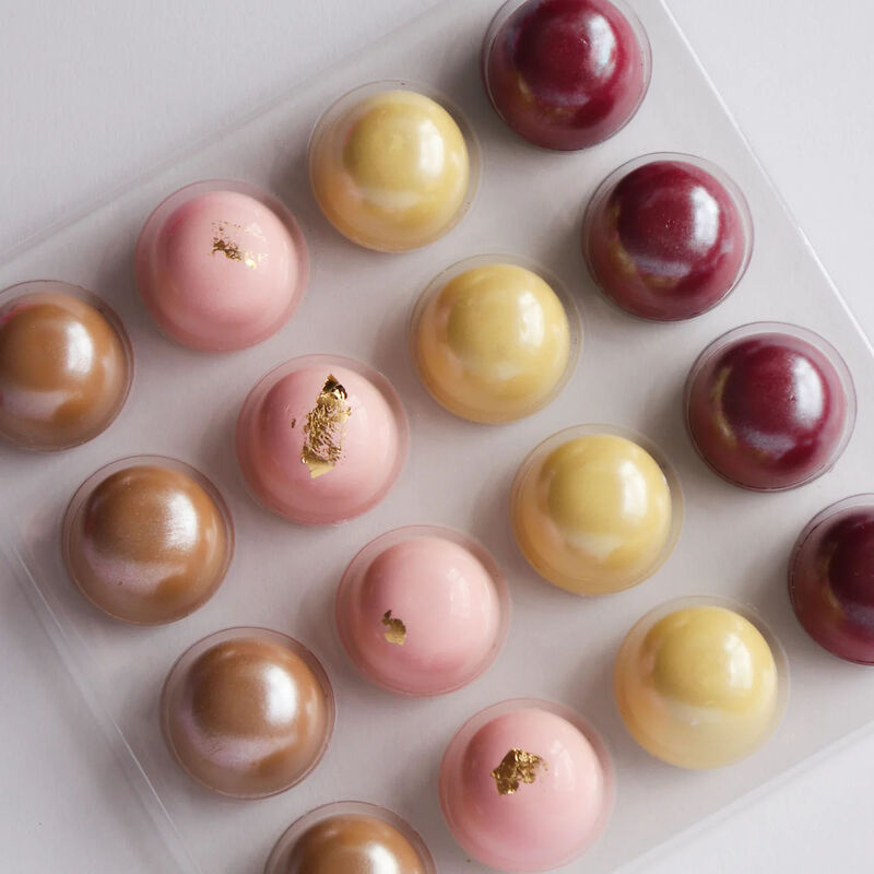 House of Chocolate 'Happy Mother's Day' 16 Piece Bonbon Selection image number 1