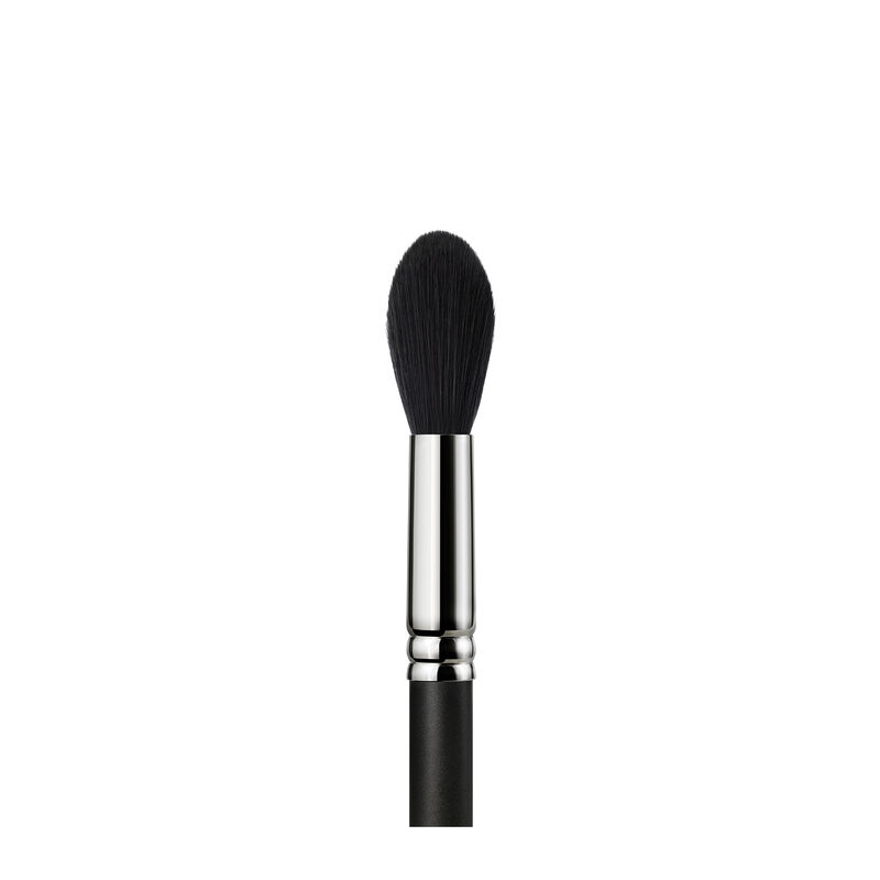 MAC 129S Powder/Blush Brush image number 2