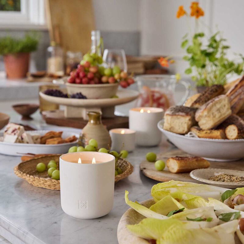 CIRCA Pear & Lime Soy Candle 300g image number 3