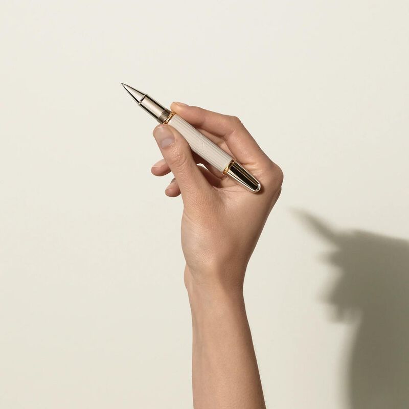 Montblanc Writers Edition Homage To Jane Austen Limited Edition Rollerball image number 3