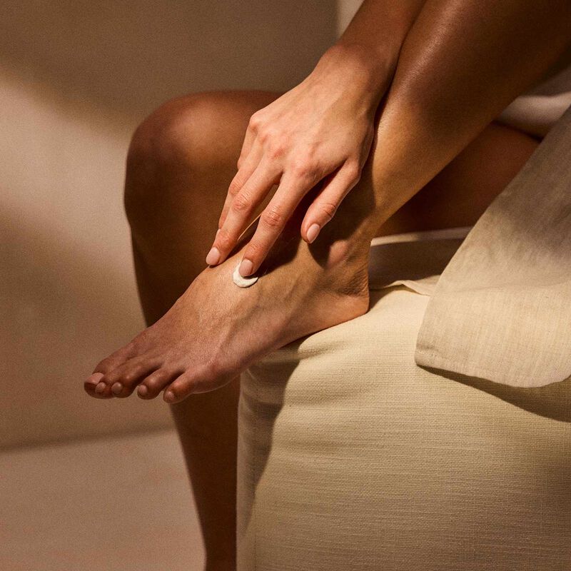 L'Occitane Shea Butter Foot Cream 150ml image number 2