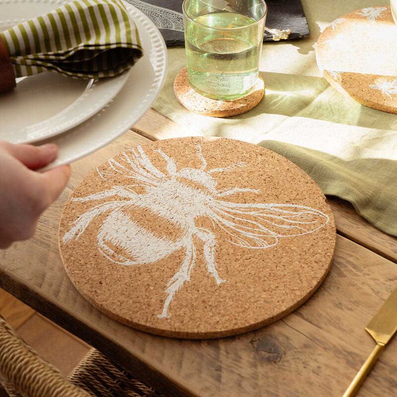 Selbrae House Cork Place Mat Bee image number 1